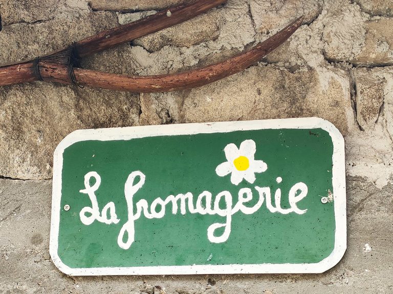 La Ferme du Mornantais, produits fermiers en agriculture biologique à Mornant, près de Lyon | Fromagerie