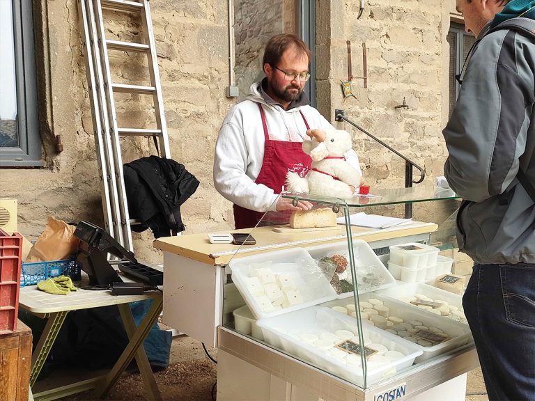 La Ferme du Mornantais, produits fermiers en agriculture biologique à Mornant, près de Lyon | Marché à la ferme