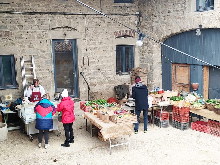La Ferme du Mornantais, produits fermiers en agriculture biologique à Mornant, près de Lyon | Marché à la ferme